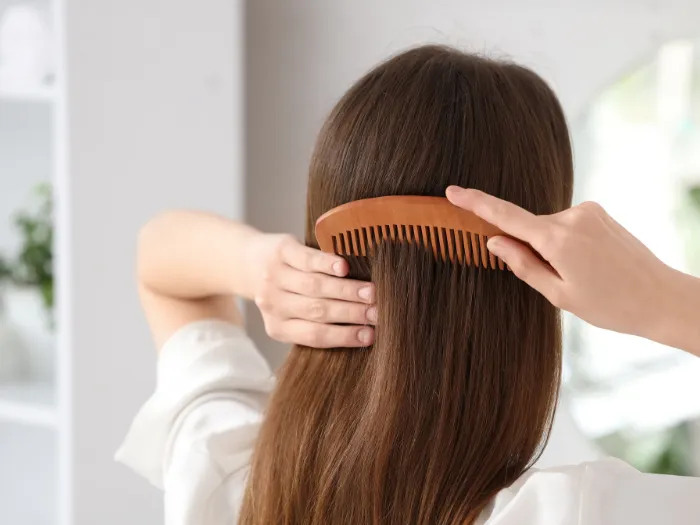 Chải Tóc Nhiều Có Giúp Tóc Mọc Nhanh Không? Bao Nhiêu Lần Là Đủ? 1 1. Vì sao nhiều người tin chải tóc càng nhiều càng mọc nhanh_1